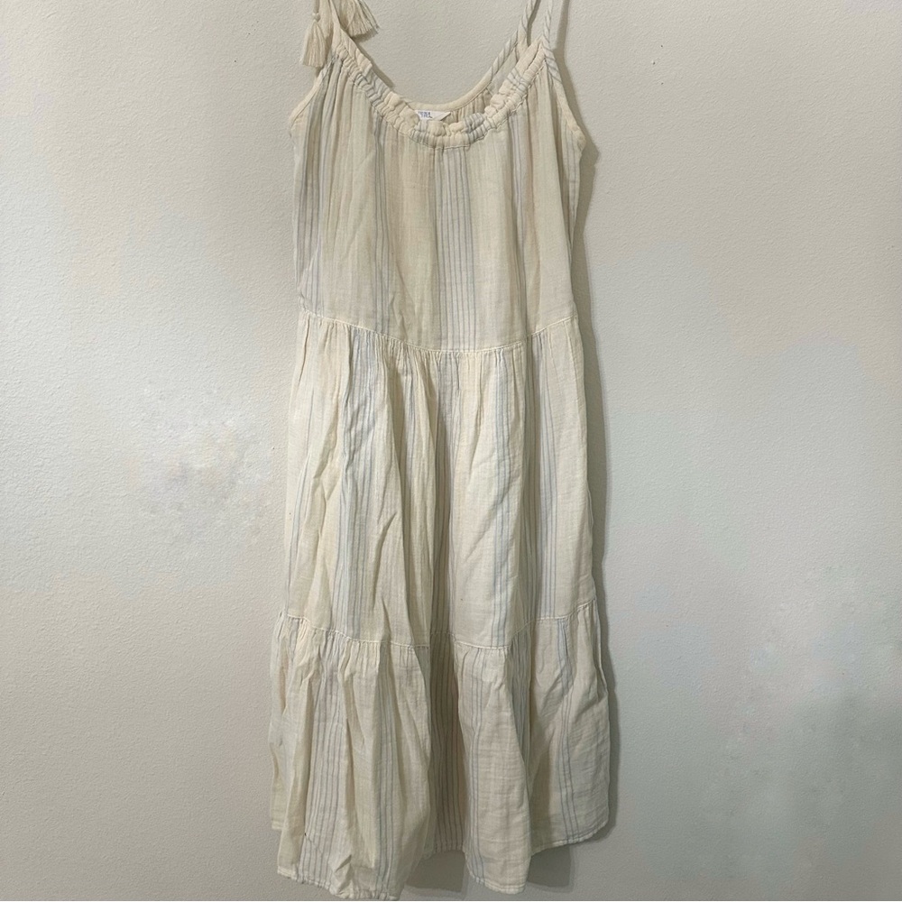 Elegant Cream Women's Dress